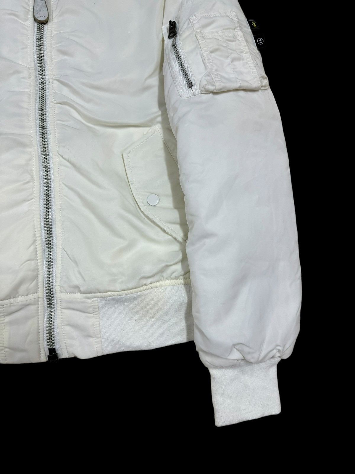 Alpha Industries Alpha Industries X Larne White Ma-1 Bomber Jacket Size US M / EU 48-50 / 2 - 11 Thumbnail