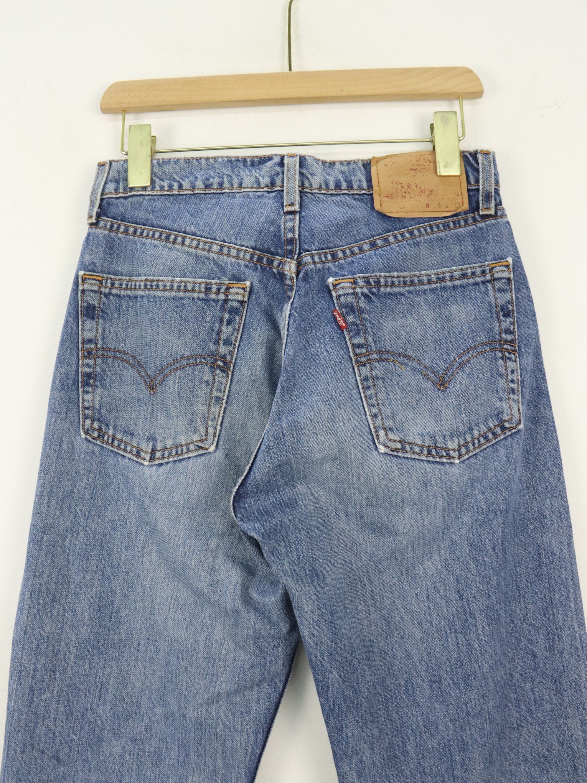 Vintage Levis 519 Distressed Seasoned Denim Jeans