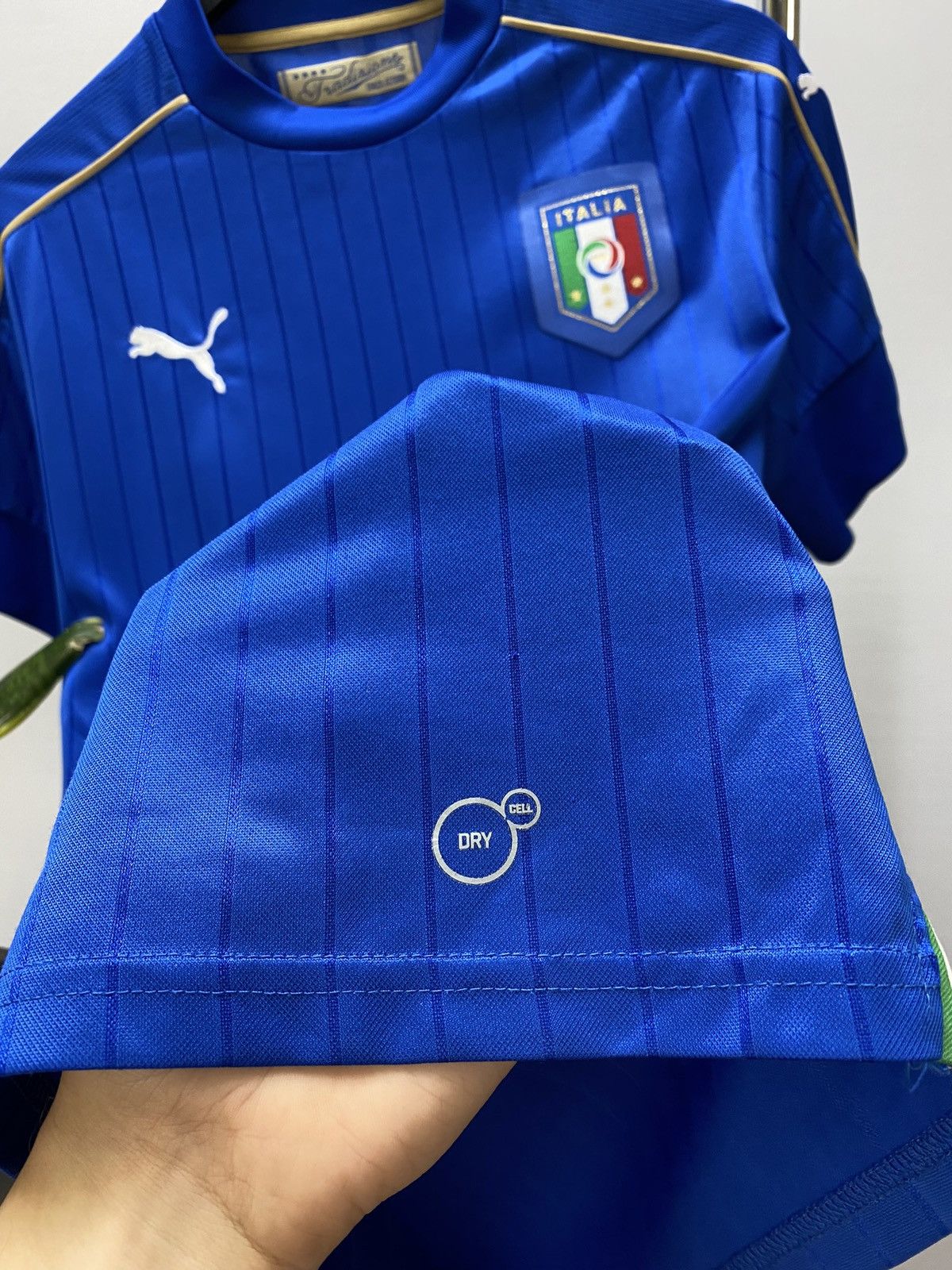 Puma Puma Italy 2016 Home Kit Soccer Jersey Football Shirt Size US M / EU 48-50 / 2 - 9 Thumbnail