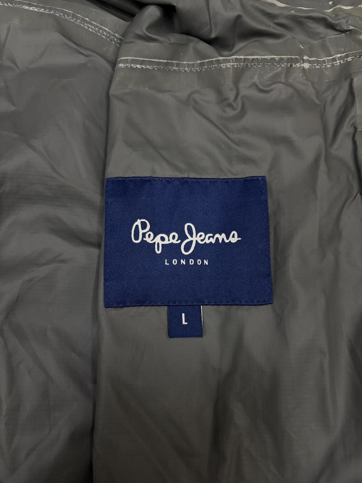 Pepe Jeans PEPE JEANS OTL RAIN JACKET MEN Red Bull Racing Infiniti F 1 Size US L / EU 52-54 / 3 - 4 Thumbnail