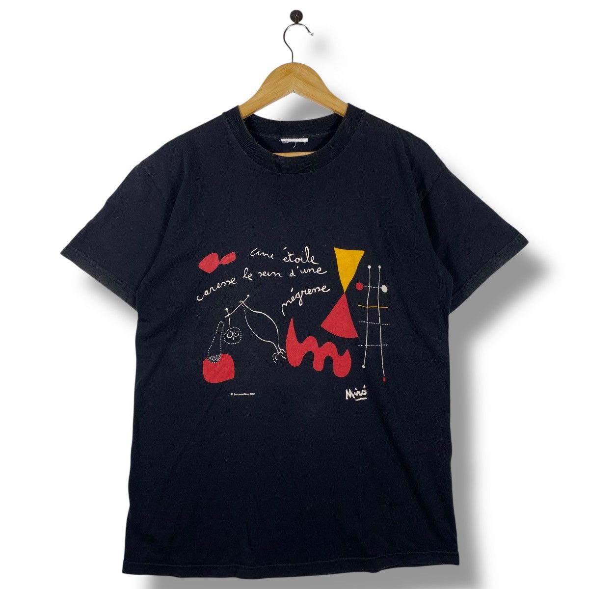 Vintage Vintage 2002 JOAN MIRO Spanish Painter And Sculptor Art Tee Size US L / EU 52-54 / 3 - 1 Thumbnail