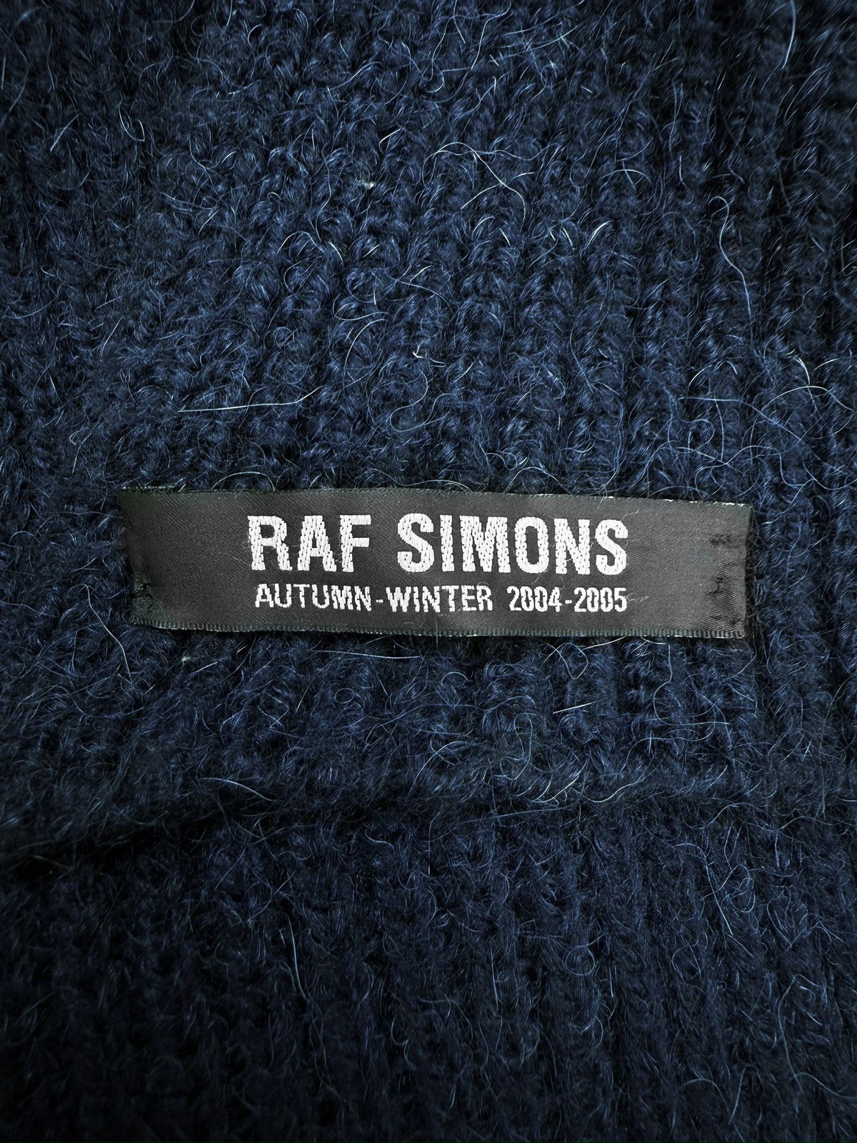 Raf Simons AW04 Raf Simons ‘Waves’ Blue Wool Head Scarf Size ONE SIZE - 2 Thumbnail