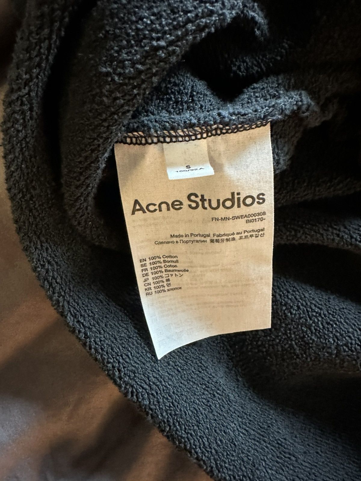 Acne Studios Raglan sleeve acne tape logo crew neck Size US S / EU 44-46 / 1 - 3 Thumbnail