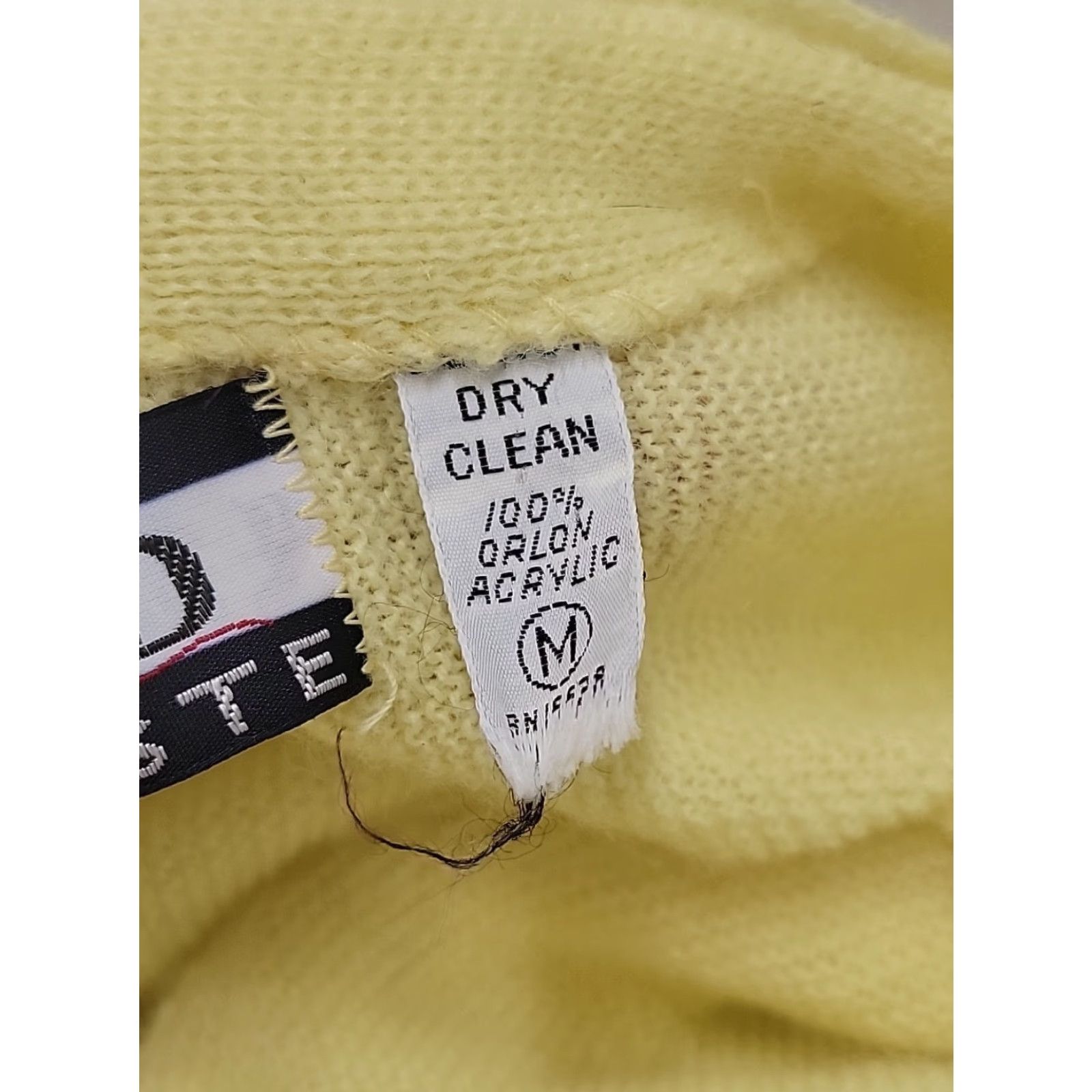 Izod VINTAGE Izod Lacoste Yellow Cardigan Long Sleeve Mens M Size Cardigan Shirt Sweater Logo Casual Men's Size US M / EU 48-50 / 2 - 5 Thumbnail