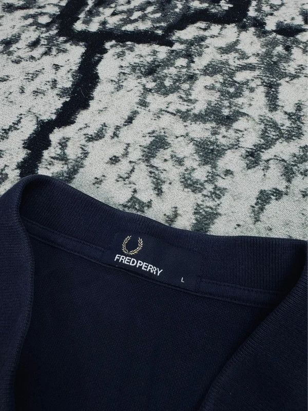 Fred Perry Fred Perry navy blue polo shirt with logo L Size US L / EU 52-54 / 3 - 5 Thumbnail
