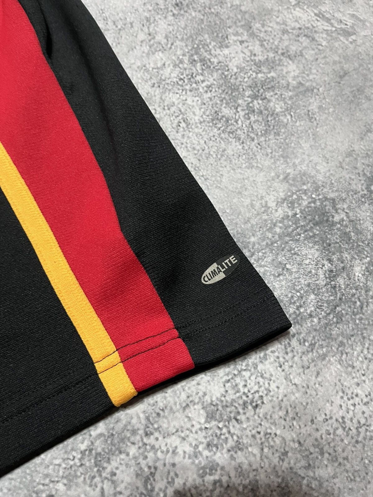 Adidas 2004 Y2K adidas rugby jersey ford chiefs rare Size US L / EU 52-54 / 3 - 7 Thumbnail