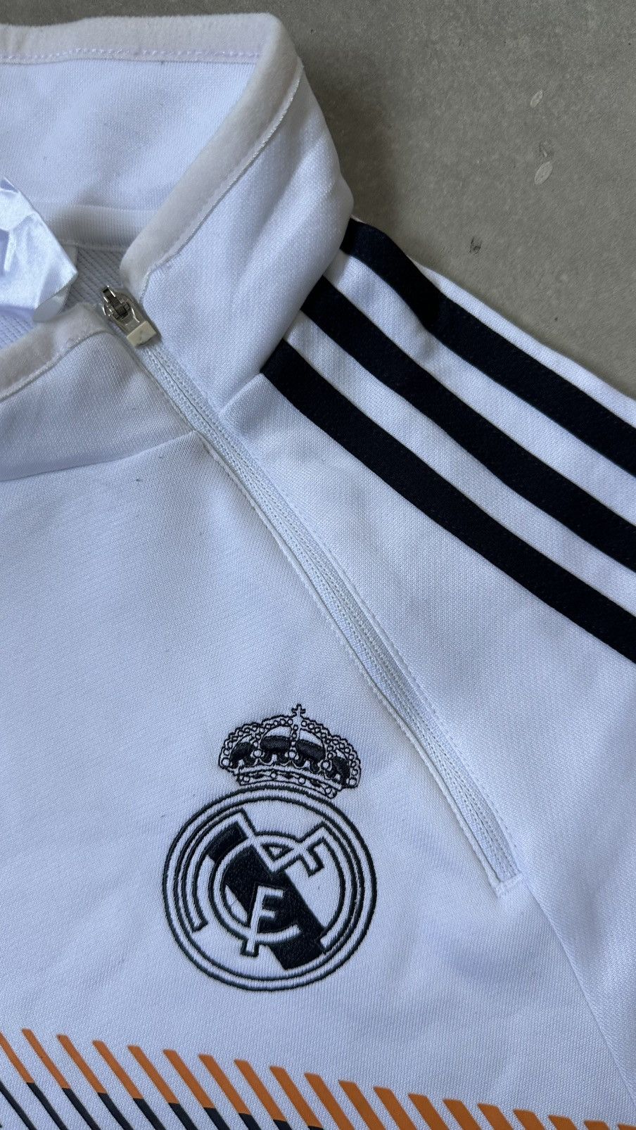 Adidas REAL MADRID TRAINING TOP 2013-2014 Size US M / EU 48-50 / 2 - 7 Thumbnail
