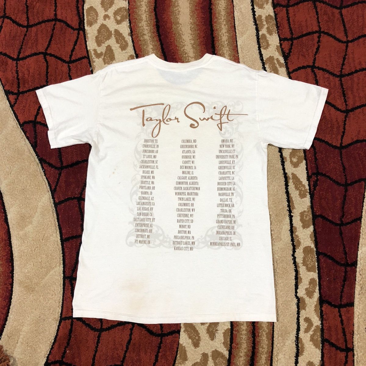 Band Tees Vintage Taylor Swift Tour T Shirt Size US S / EU 44-46 / 1 - 3 Thumbnail