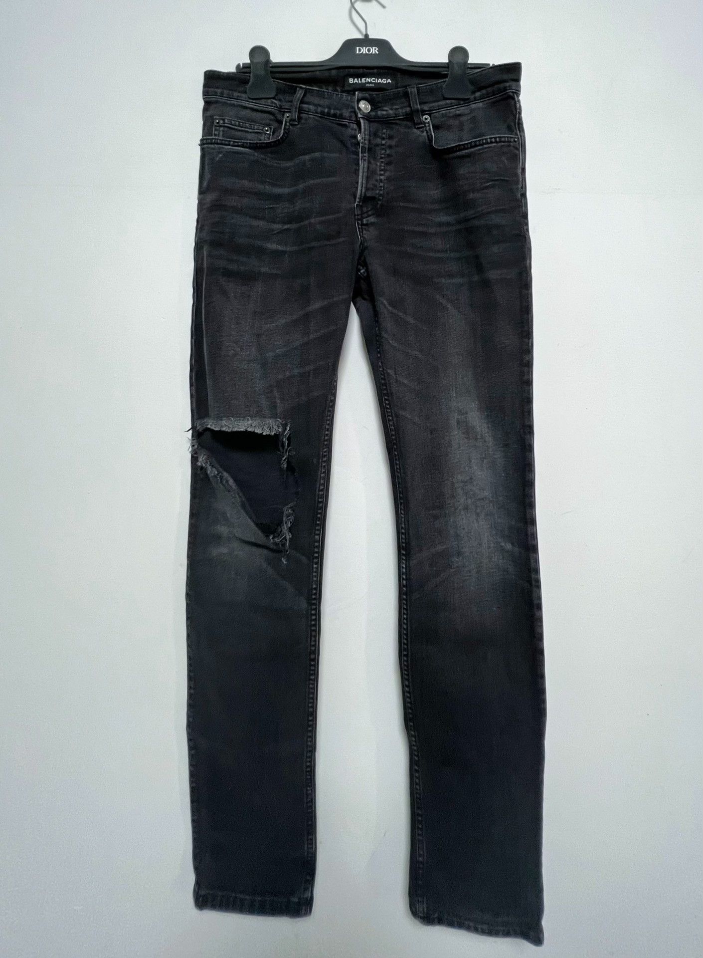 Balenciaga Balenciaga 18FW Distressed Jeans Size US 32 / EU 48 - 1 Thumbnail