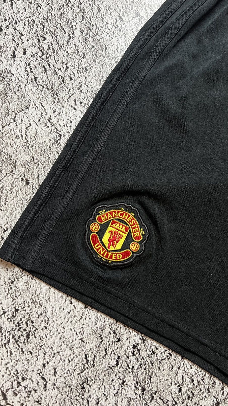 Adidas Adidas Manchester shorts Size US 34 / EU 50 - 2 Thumbnail