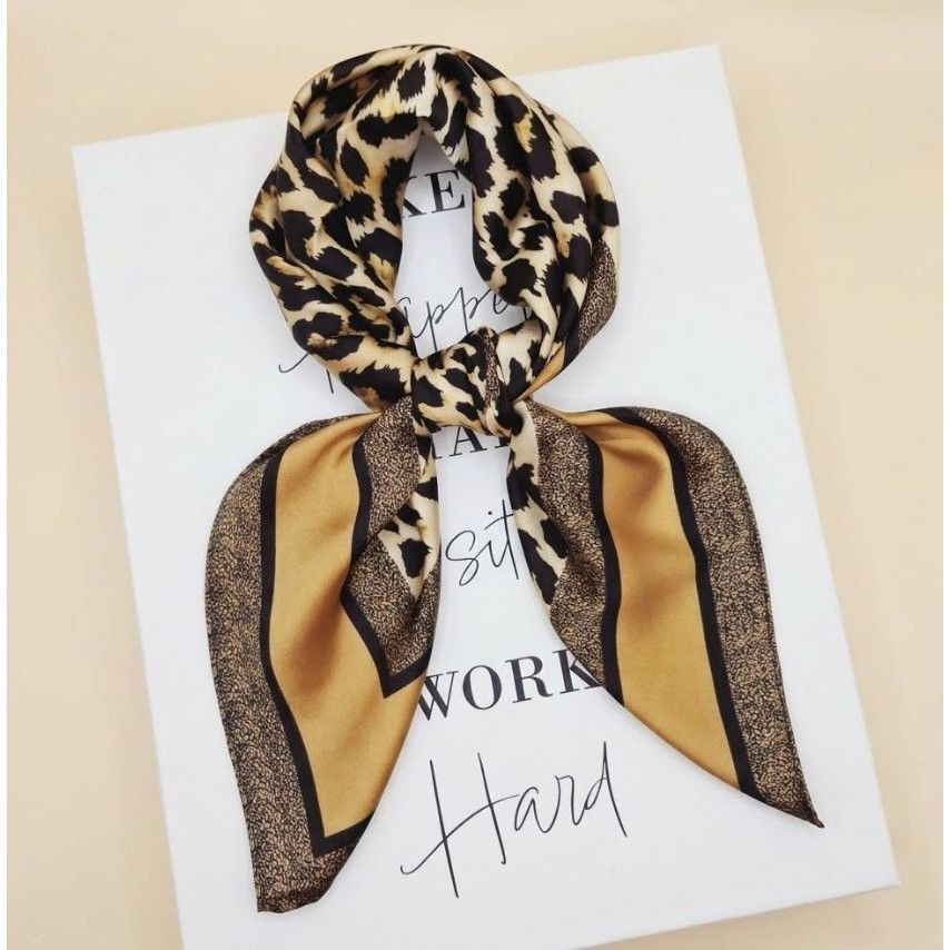 Other New Classic Bandana Square Scarf Vintage Animal Print Silk A Size ONE SIZE - 1 Thumbnail