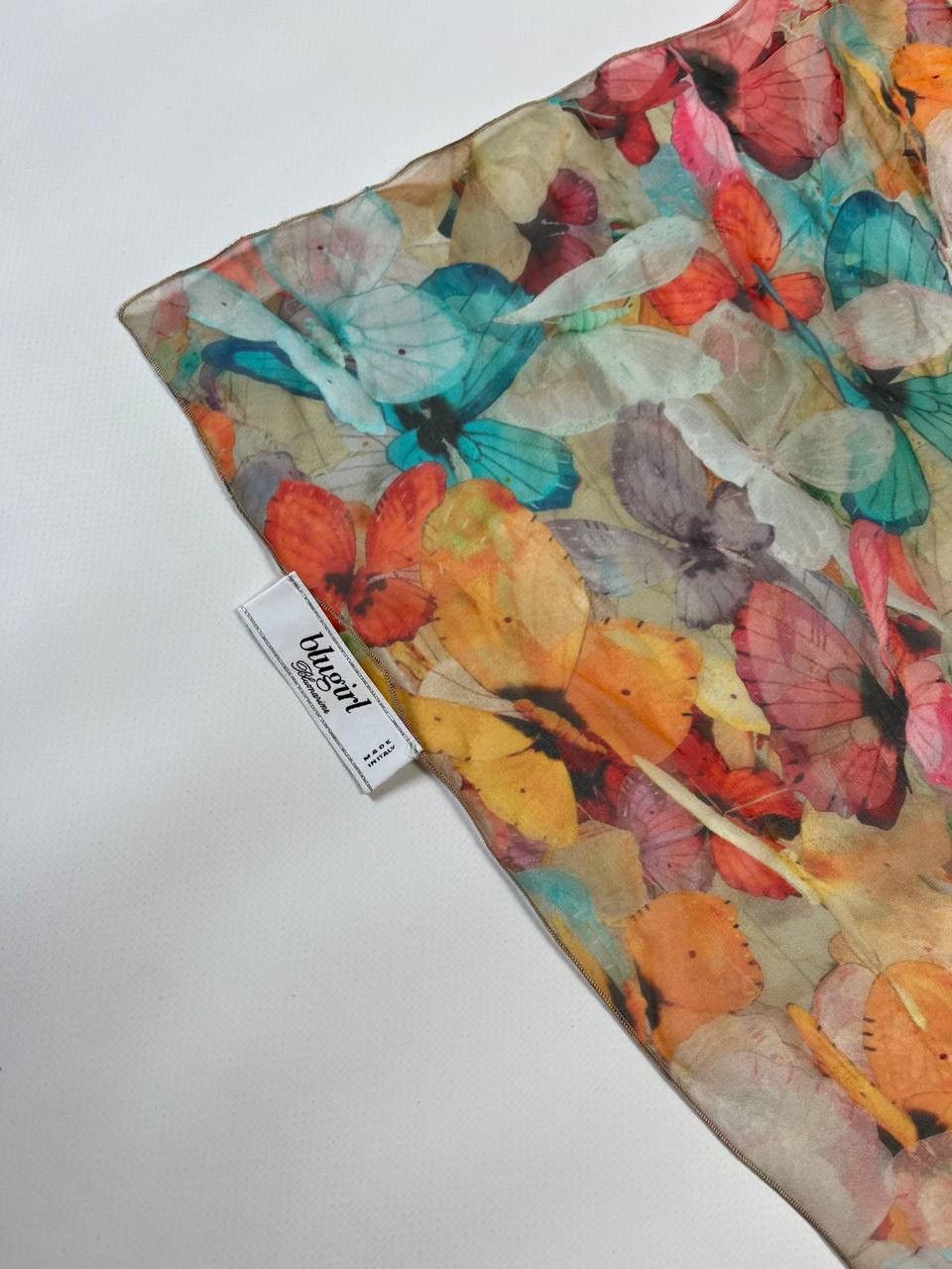 Blumarine Vintage Blumarine Luxury Silk Scarf butterflies pattern Size ONE SIZE - 4 Thumbnail