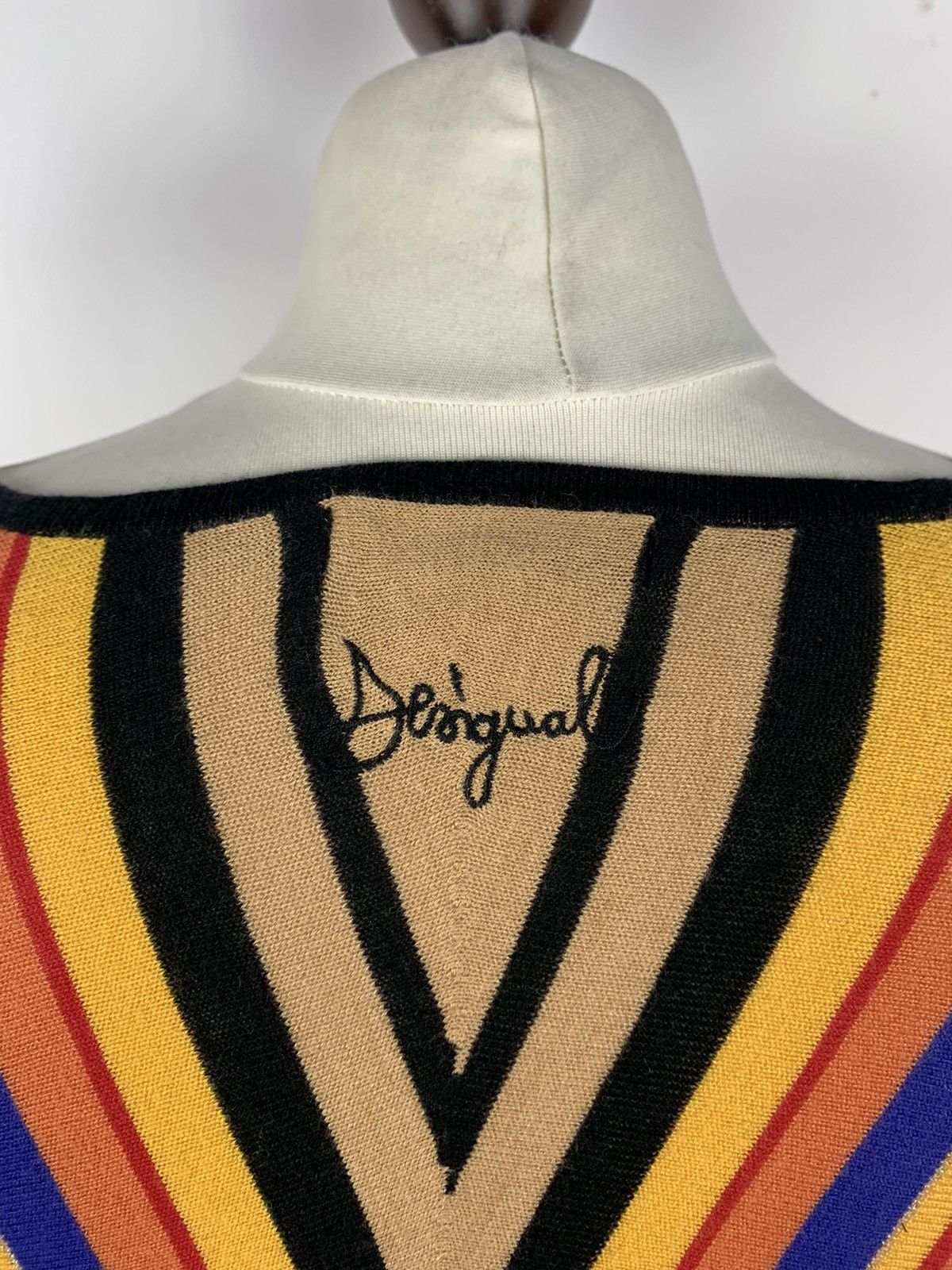 Desigual Women’s Desigual Striped V-Neck Knit Sweater Size L Y2K Art Size L / US 10 / IT 46 - 7 Thumbnail