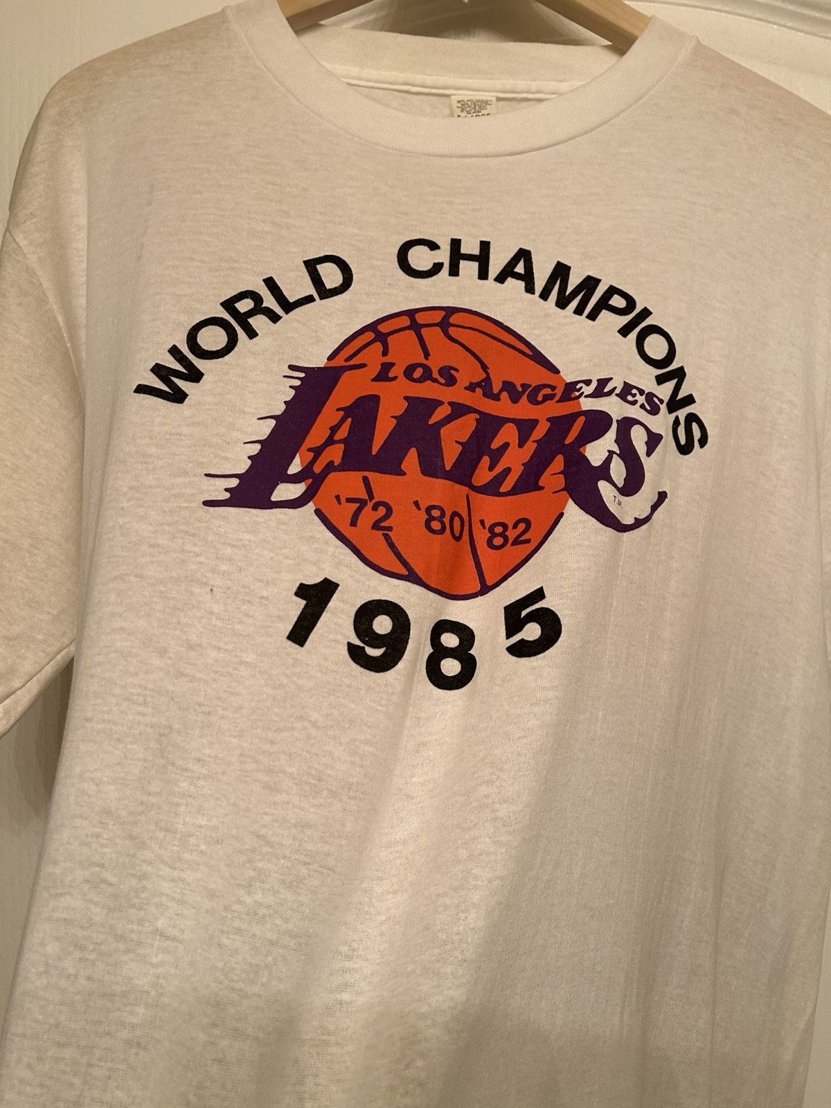 Vintage Lakers 85 Vintage Championship Original Tshirt Size US XL / EU 56 / 4 - 4 Thumbnail