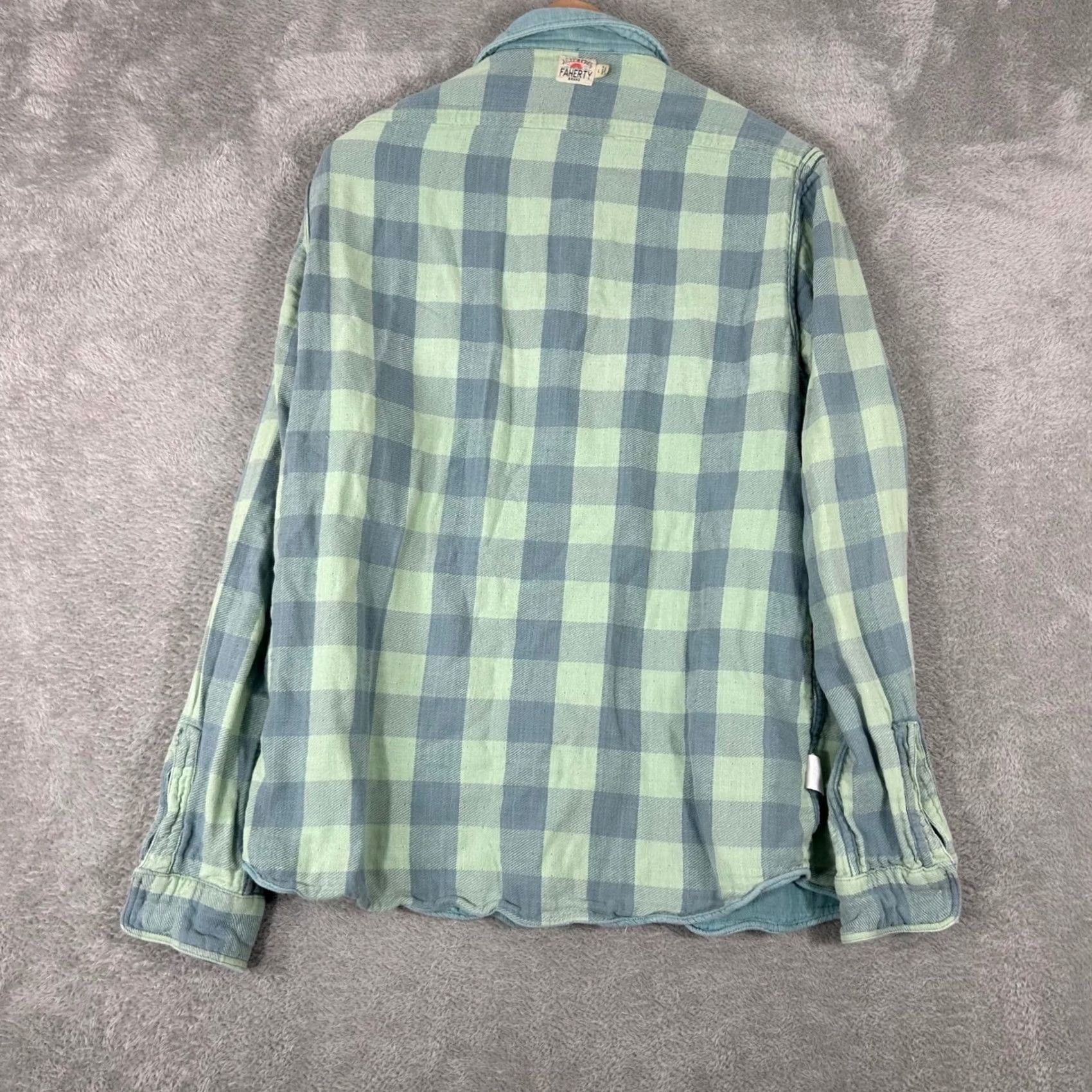 Faherty Faherty Shirt Mens Large Blue Reversible Doublecloth Plaid Organic Button FLAW Size US L / EU 52-54 / 3 - 4 Thumbnail