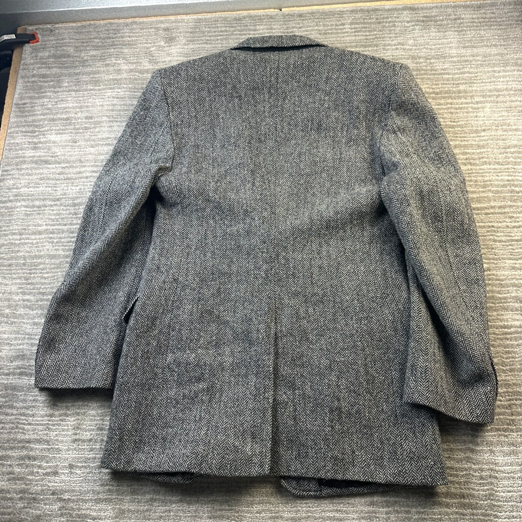 Harris Tweed VINTAGE Harris Tweed Jacket Mens 42L Herringbone Wool Blazer Sport Coat Size 42R - 2 Thumbnail