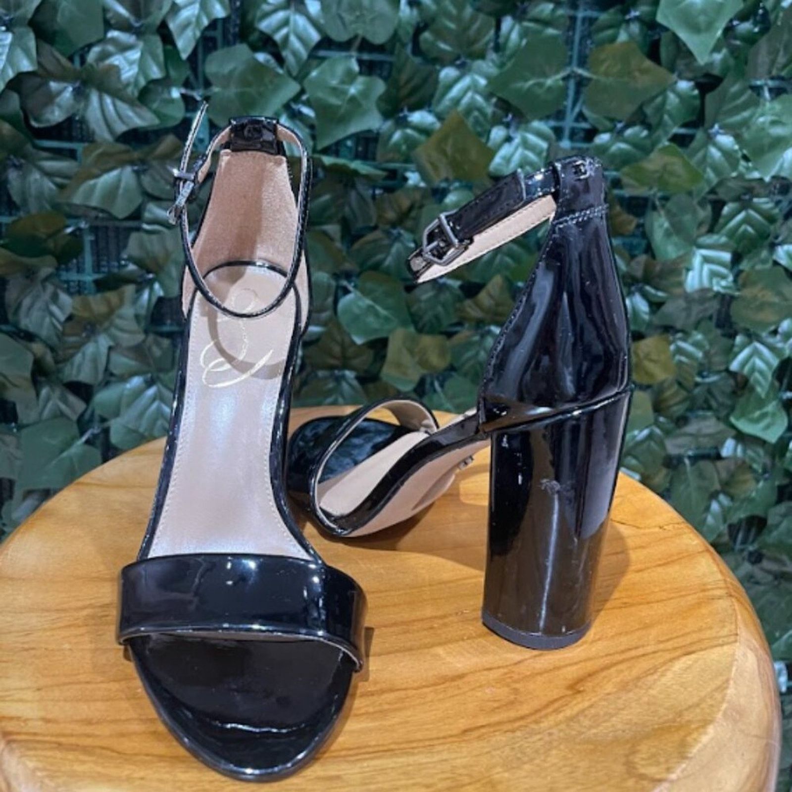 Yaro ankle strap sales