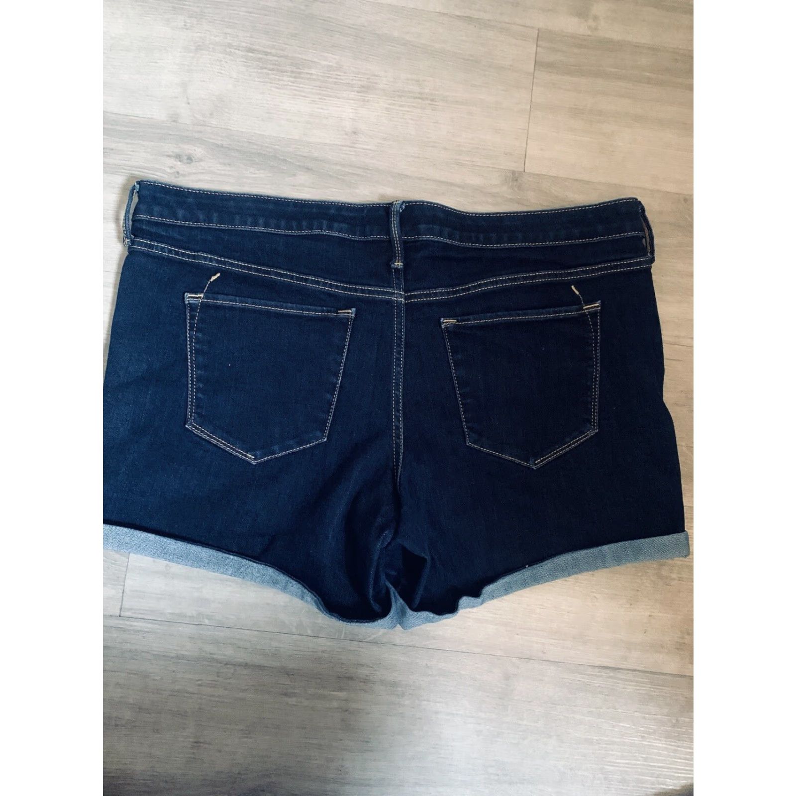 Mossimo Mossimo Womens Shorts Mid Rise Midi Cuffed Size 14/32 Blue Size 36" / US 14 / IT 50 - 3 Thumbnail