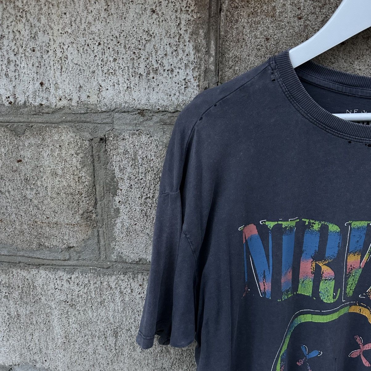 Nirvana VTG Fitted Band Rock T-shirts Nirvana Big Logo Hype Trend Size US M / EU 48-50 / 2 - 5 Thumbnail