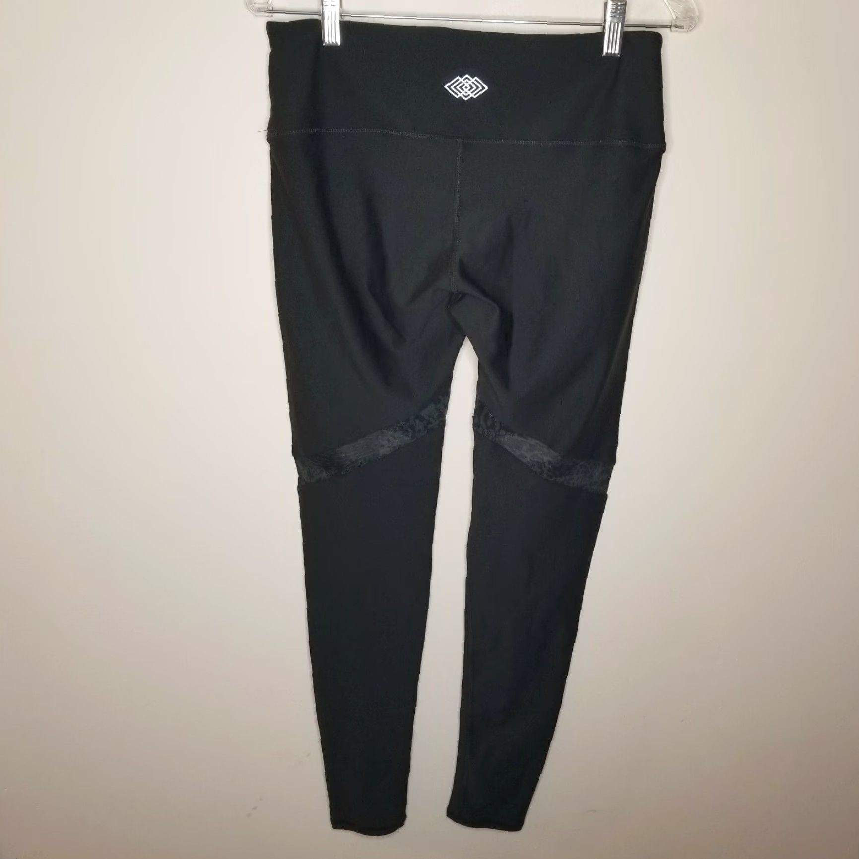 Vintage Uintah Womens Yoga Pants Size 3 Black Cheetah Compression Activewear Size 26" / US 2 / IT 38 - 5 Thumbnail