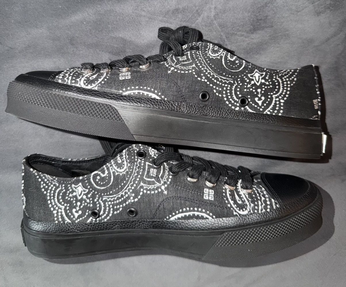 Givenchy Givenchy City Low-Top In 4G ‘Bandana Black White’ Size 41.5 Size US 8.5 / EU 41-42 - 2 Thumbnail