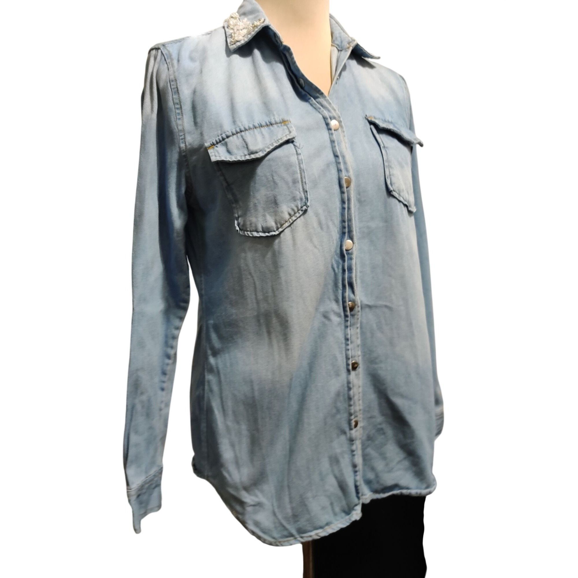 Vintage Vintage Beaded Pearl Applique Denim Shirt Size M Coastal Cow Size M / US 6-8 / IT 42-44 - 11 Thumbnail