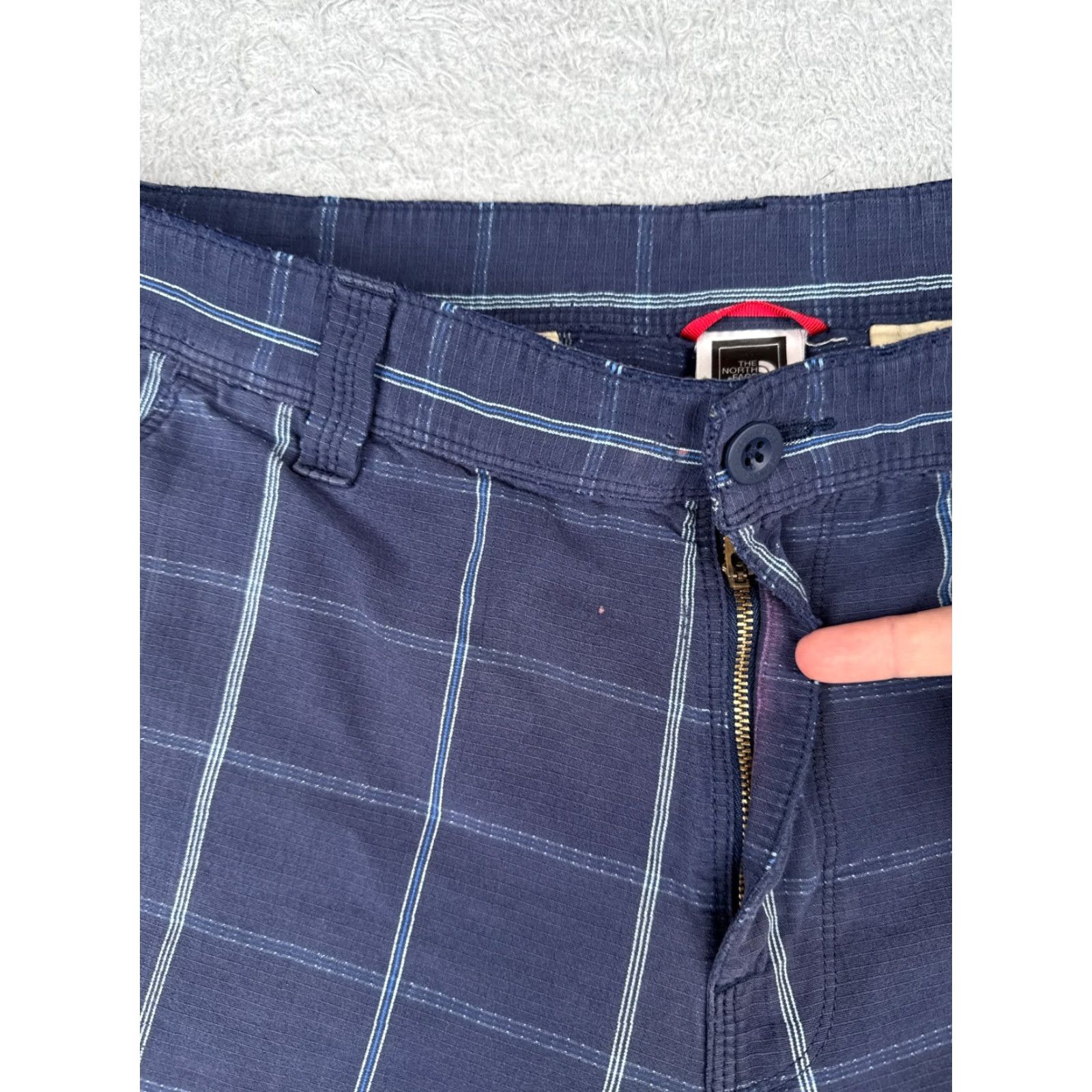 The North Face VINTAGE The North Face Shorts Mens 38 Blue Plaid Rip-Stop Fabric Cotton Blend Chino READ Size US 38 / EU 54 - 6 Thumbnail