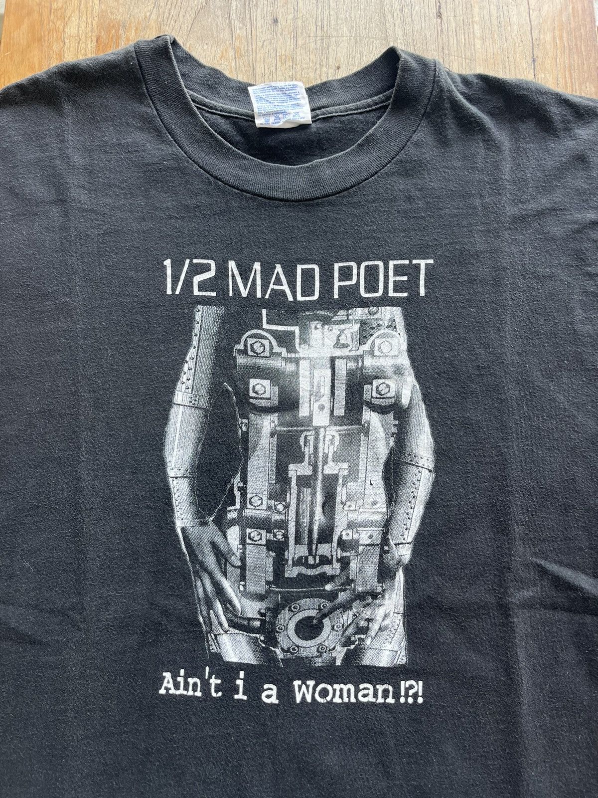Band Tees × Vintage Vintage 1/2 MAD POET Ain’t i a Woman !?! Band 90’s Tshirt Size US XL / EU 56 / 4 - 3 Thumbnail