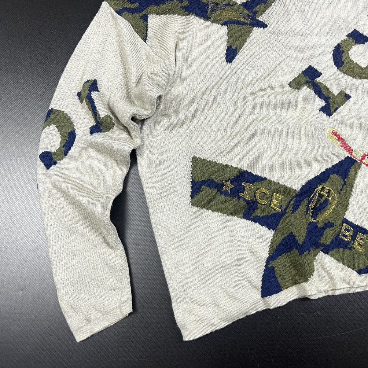 Iceberg × Vintage Vintage Iceberd Airplane Embroidered Logo Sweater Size S Size US XS / EU 42 / 0 - 6 Thumbnail