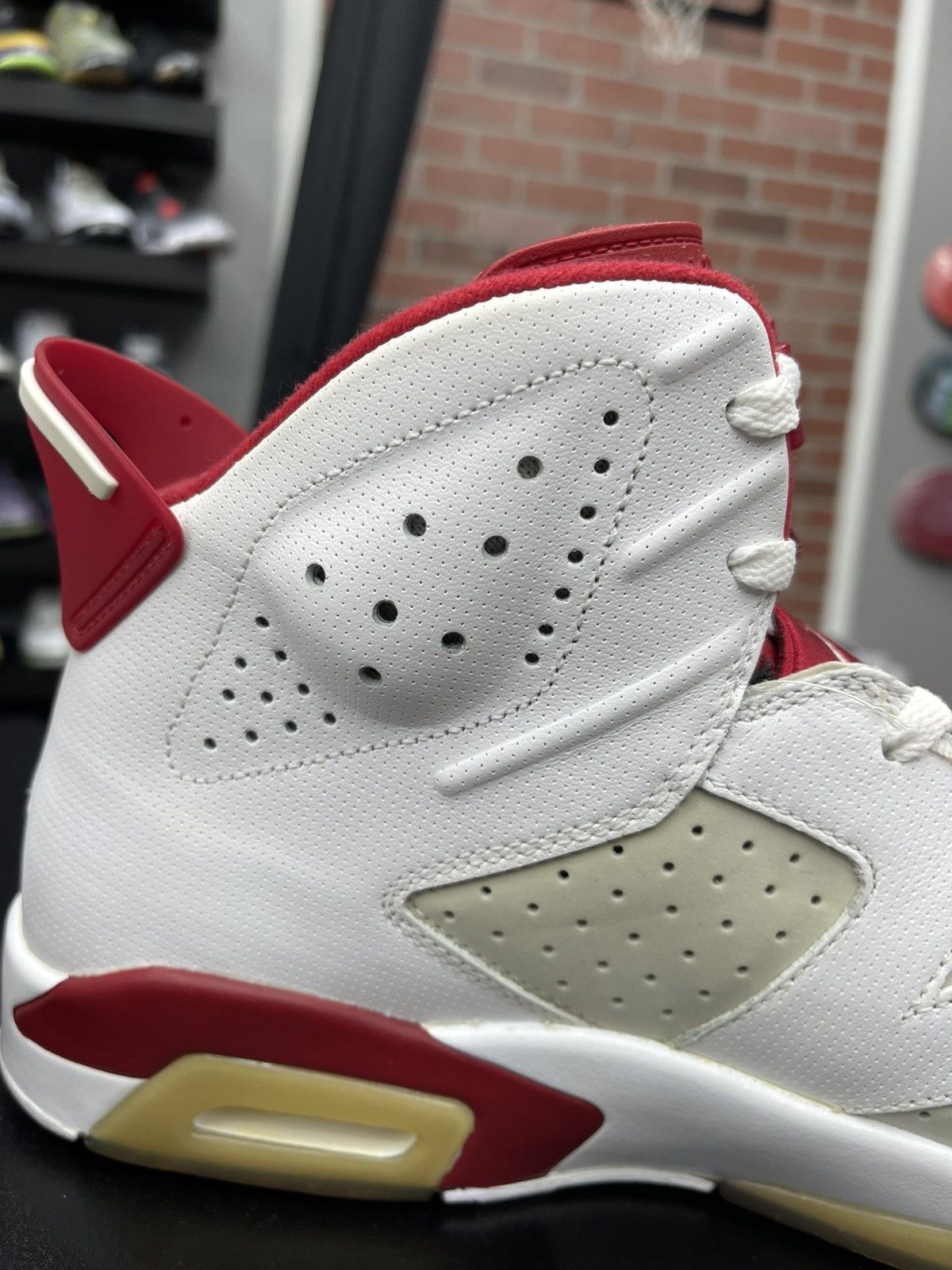Jordan Brand Size 13 - Jordan 6 Alternate Hare CLEAN! Size US 13 / EU 46 - 8 Thumbnail