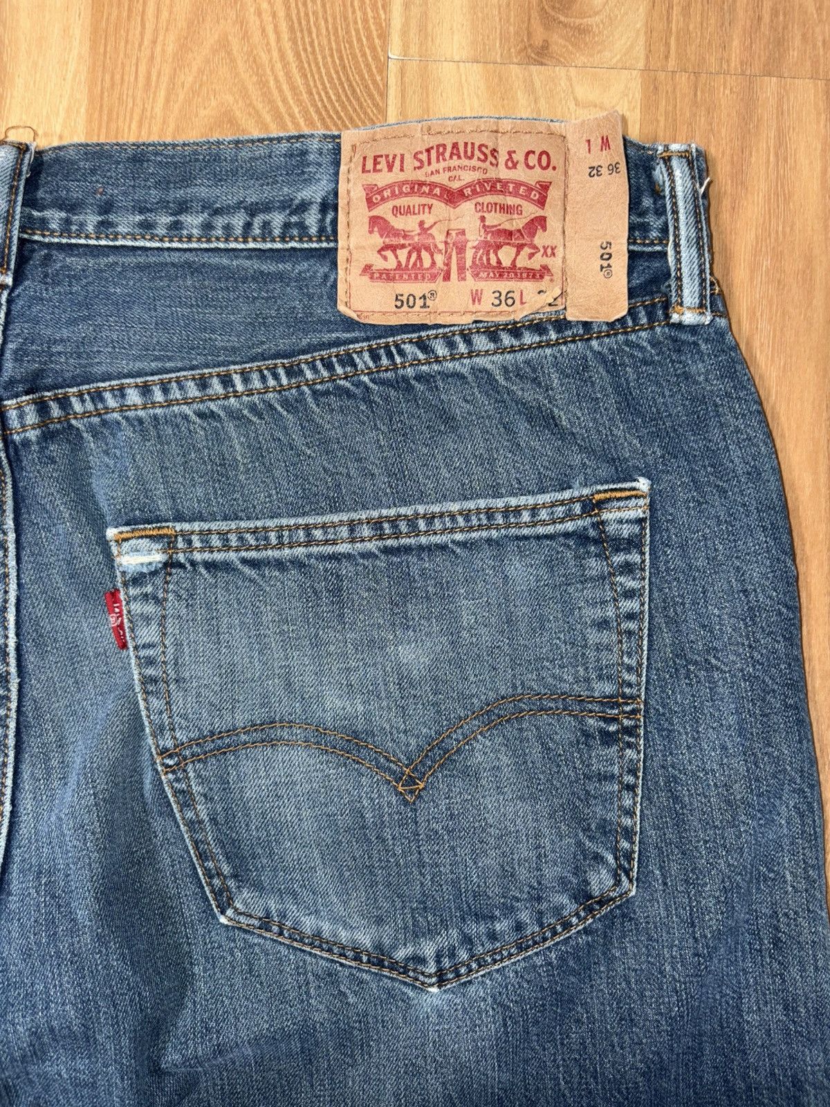 Levi's Vintage Clothing Levi’s 501 Original Fit Jeans Mid Wash Distressed Denim W36 Size US 36 / EU 52 - 6 Thumbnail