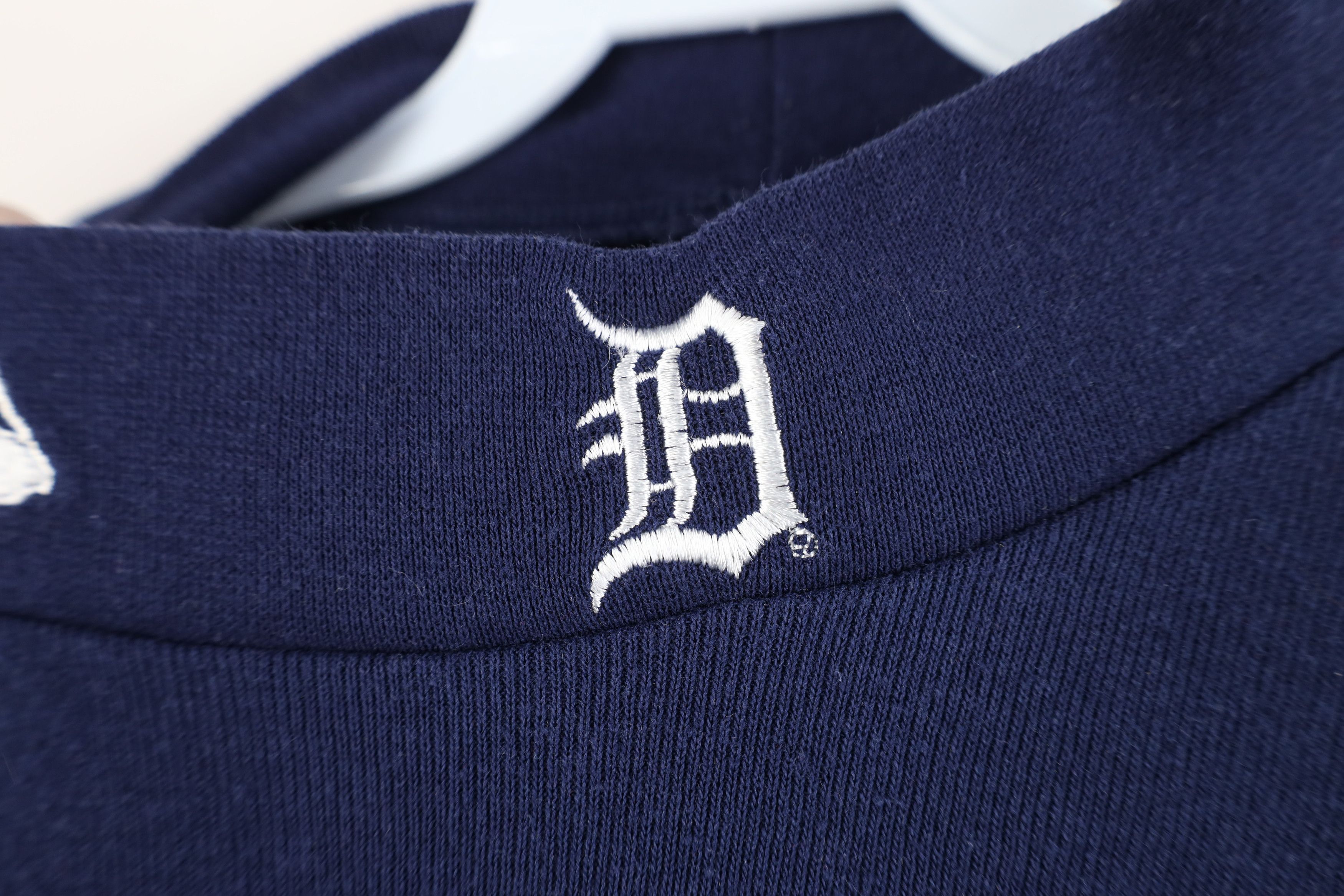 Vintage Vintage 90s Old English D Tigers Baseball Mock Neck T-Shirt Size US L / EU 52-54 / 3 - 5 Thumbnail