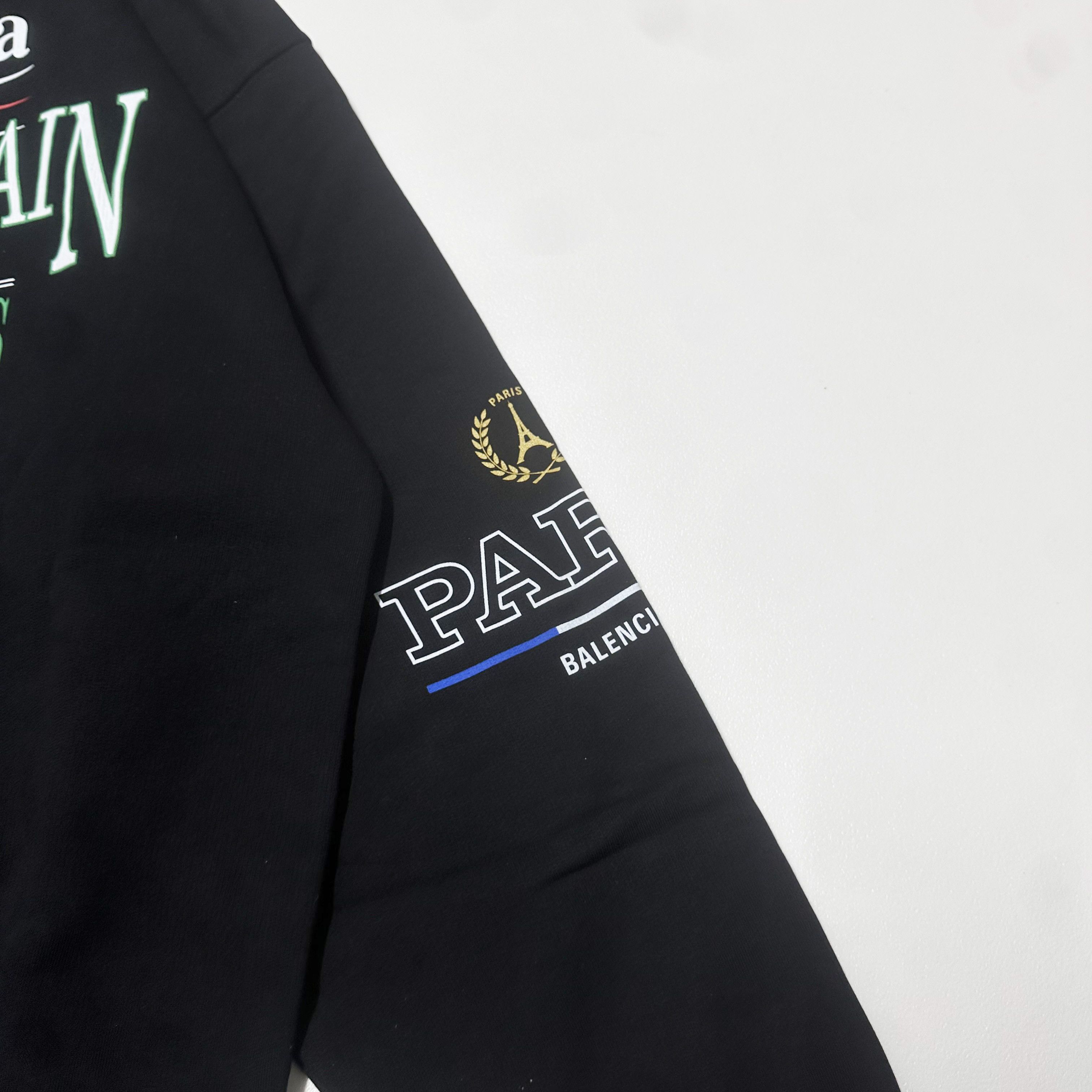 Balenciaga BALENCIAGA Paris Logo size M Black hoodie distressed medium Size US M / EU 48-50 / 2 - 8 Thumbnail