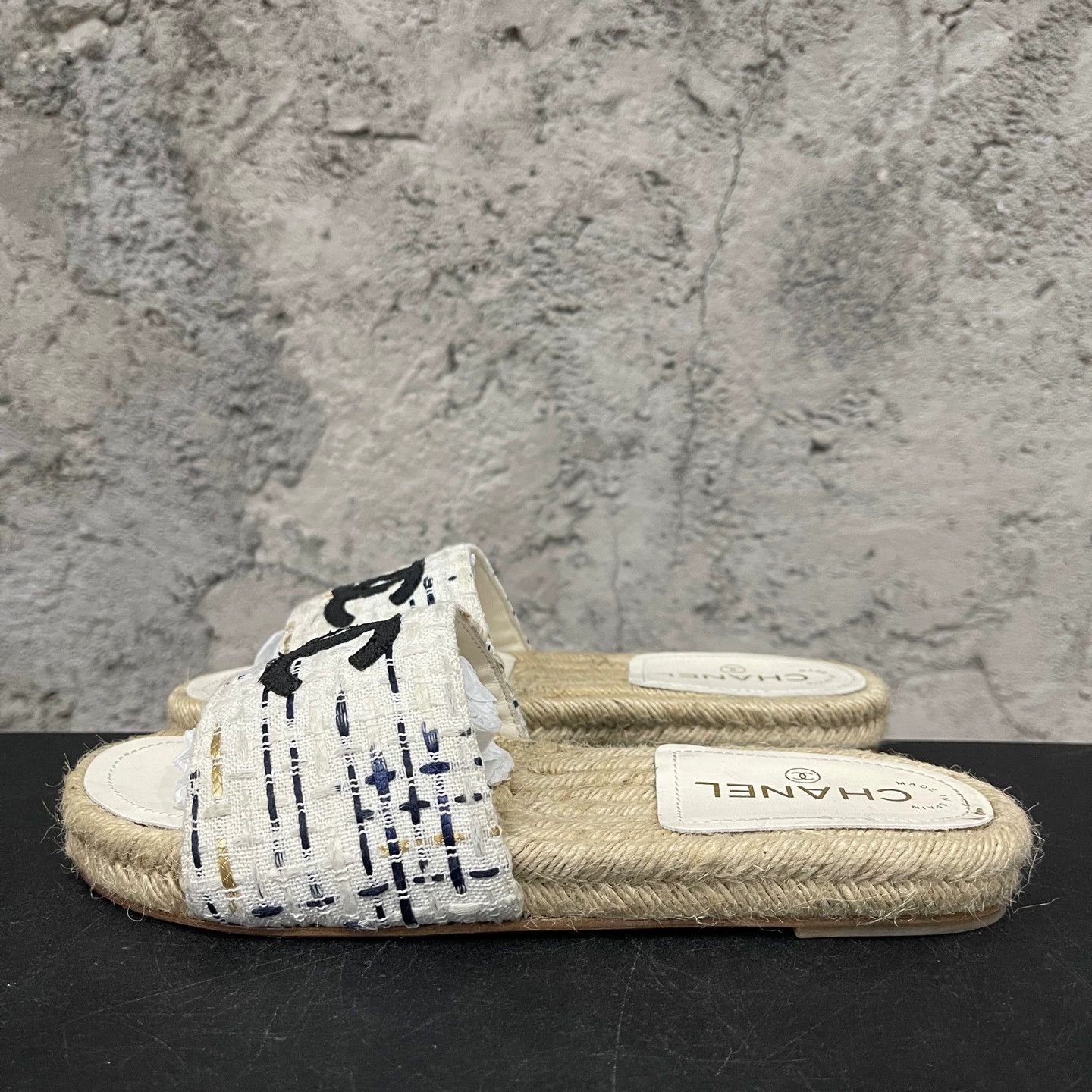 Chanel Chanel Women's Slippers 37 As Is Size US 6 / IT 36 - 2 Thumbnail
