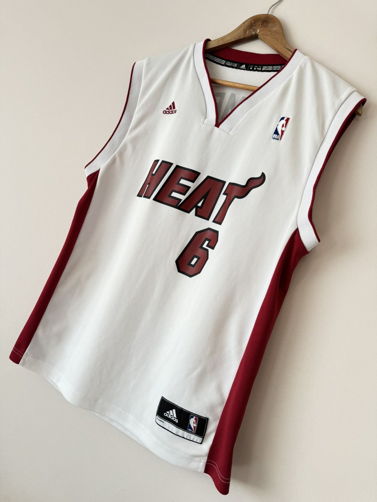Adidas James #6 Miami Heat Basketball Jersey NBA Shirt Kit Size US M / EU 48-50 / 2 - 6 Thumbnail