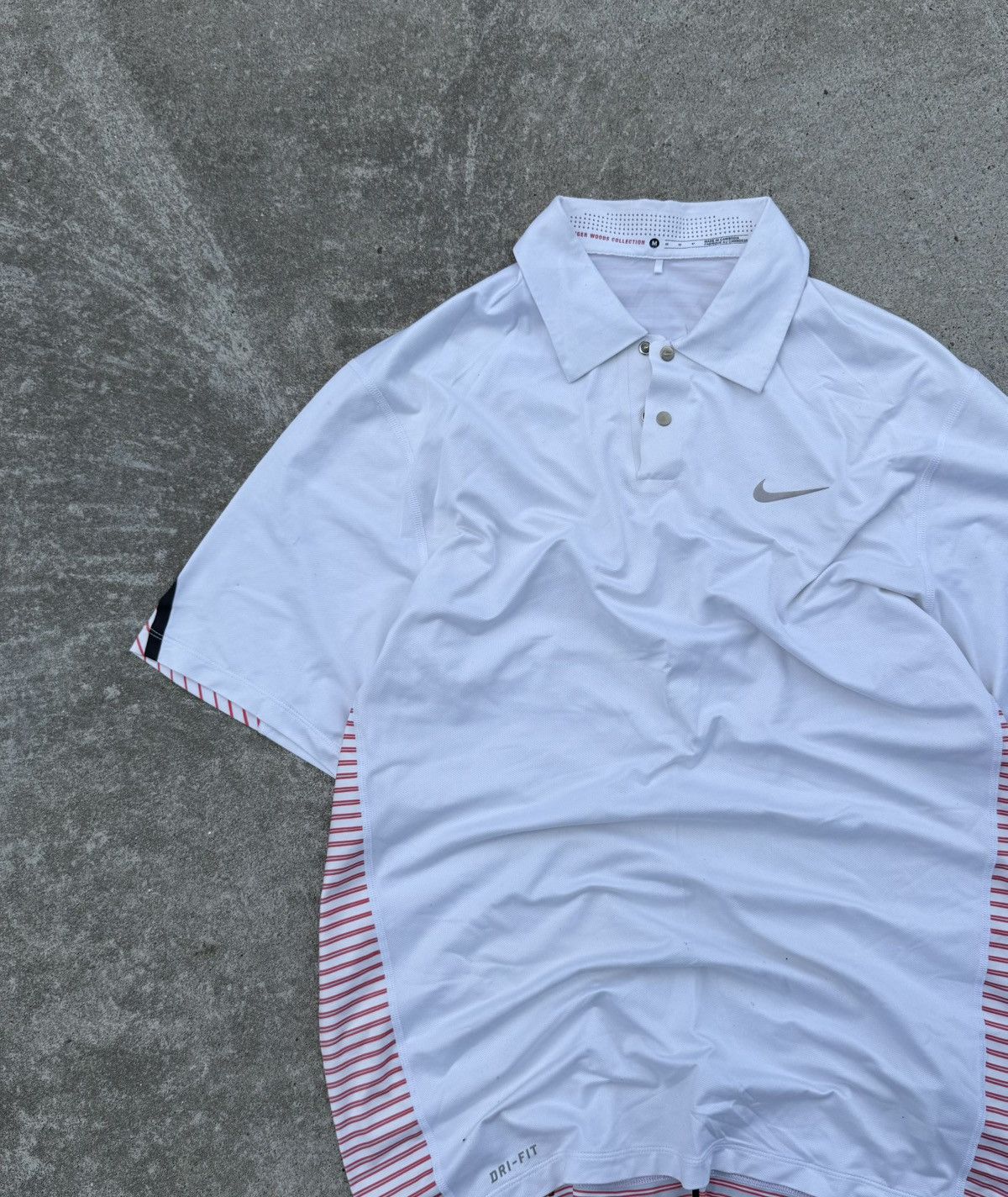 Other Vintage Nike Y2K avantgarde streetwear polo shirt Size US M / EU 48-50 / 2 - 6 Thumbnail