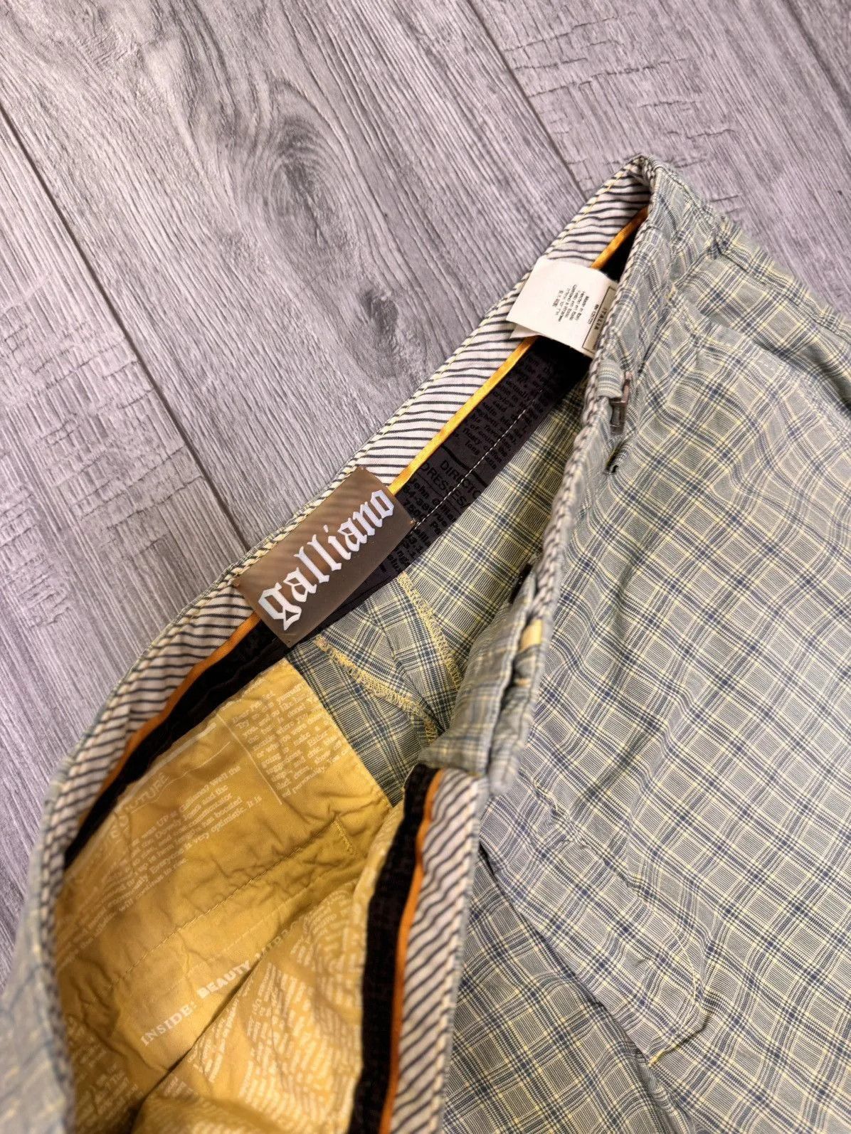 John Galliano John Galliano Vintage Cargo Shorts Multi Pocket Size US 34 / EU 50 - 5 Thumbnail