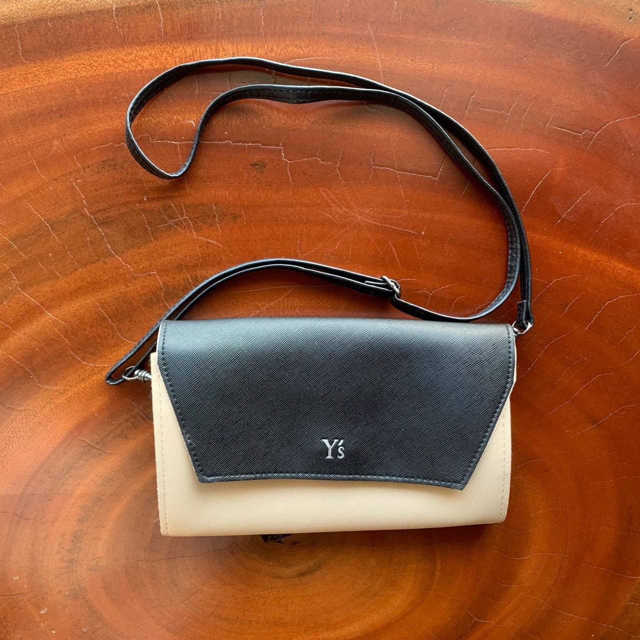 Yohji Yamamoto Y’s by Yohji Yamamoto Small Sling Wallet Leather Bag Size ONE SIZE - 1 Thumbnail