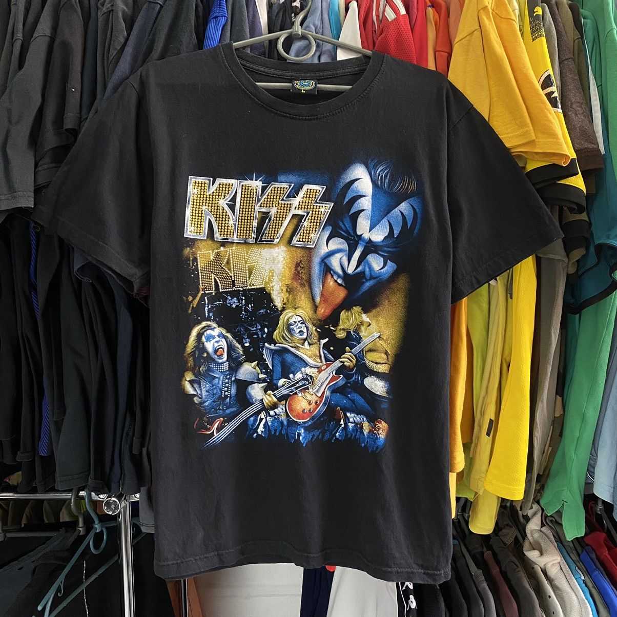 Band Tees Vintage Kiss Big Overprinted Graphic Logo 90’s tee Size US L / EU 52-54 / 3 - 1 Thumbnail