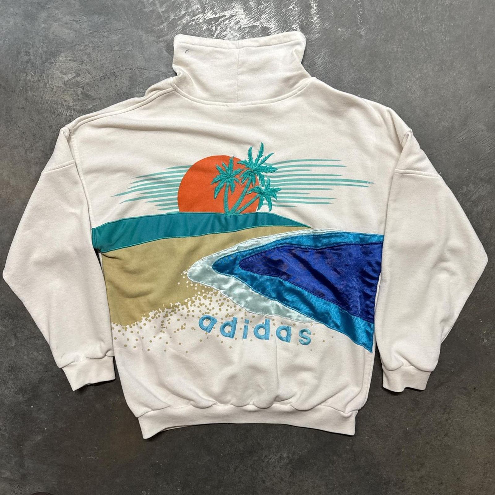 Adidas × Vintage Vintage 80s Adidas Beach Print Embroidered Crewneck Size US XL / EU 56 / 4 - 1 Thumbnail