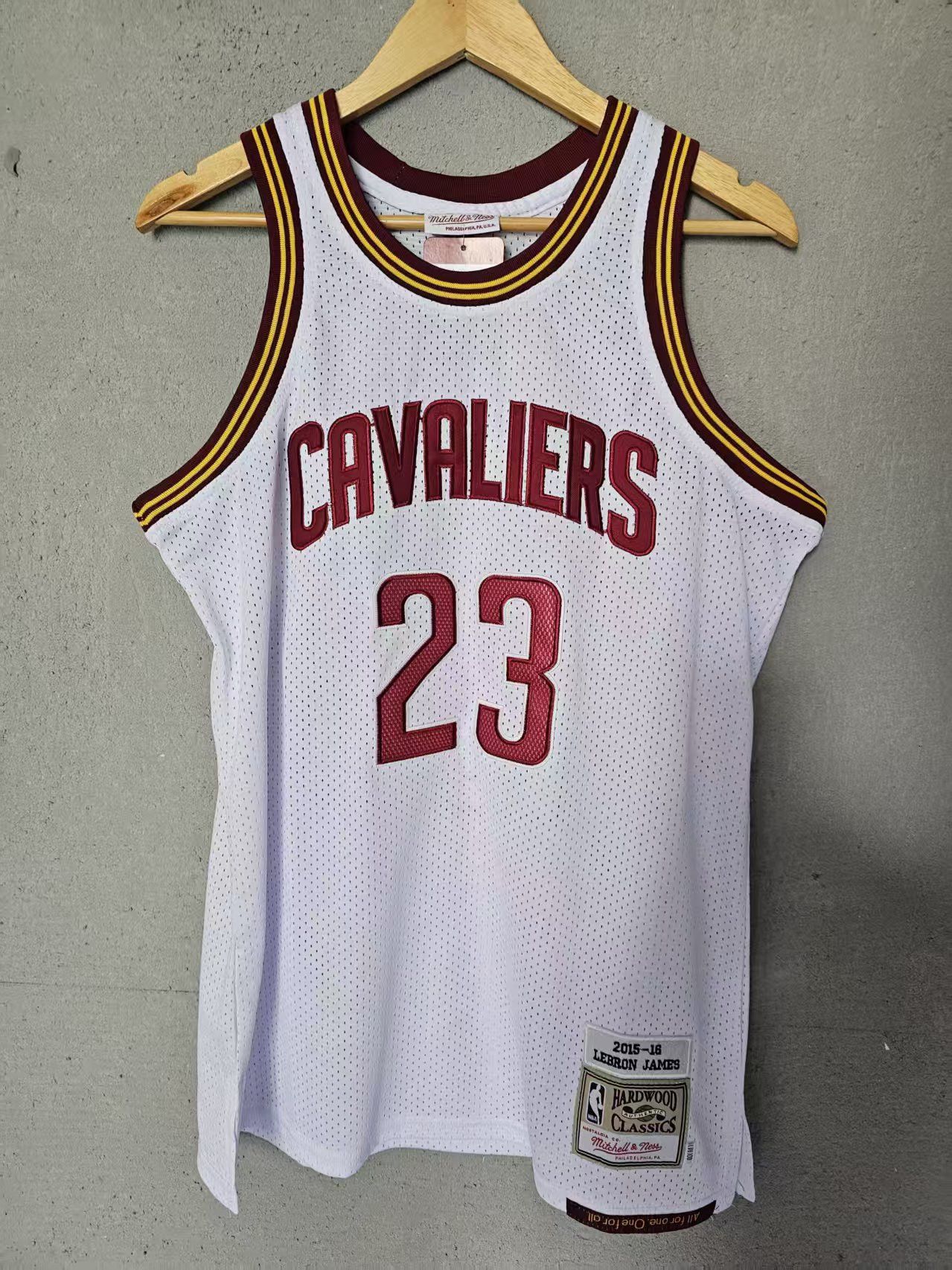 NBA LeBron James Jersey Cleveland Cavaliers 23 Double Stitched Size US XL / EU 56 / 4 - 1 Thumbnail
