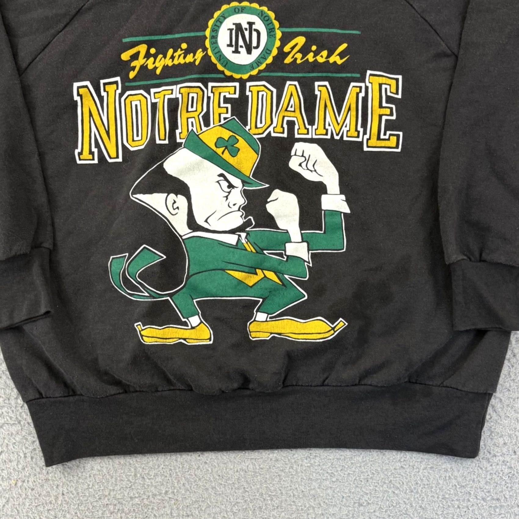 Vintage VINTAGE Notre Dame Sweatshirt Mens Large Black 80s Raglan Sport College Pullover Size US L / EU 52-54 / 3 - 2 Thumbnail