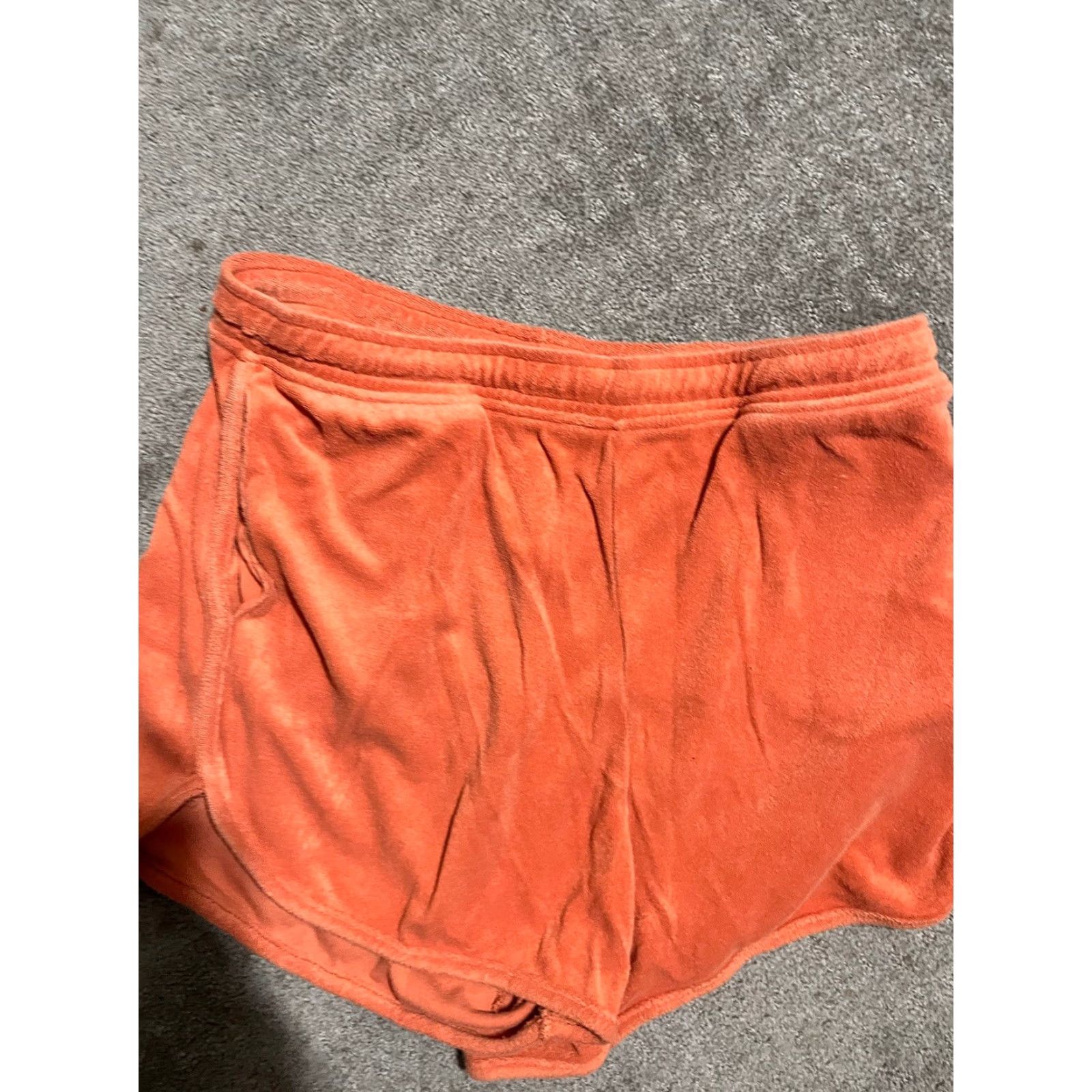 American Eagle Outfitters American Eagle Outfitters Womens Orange Velour Solid Shorts L Regular Orange Velour American Eagle Outfitters Womens Shorts L Orange Velour 90s? Size 36" / US 14 / IT 50 - 2 Thumbnail