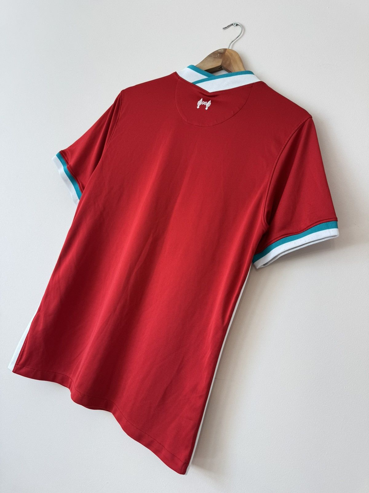 Nike Liverpool 2020-2021 Home Soccer Jersey Football Shirt Kit Size US L / EU 52-54 / 3 - 6 Thumbnail