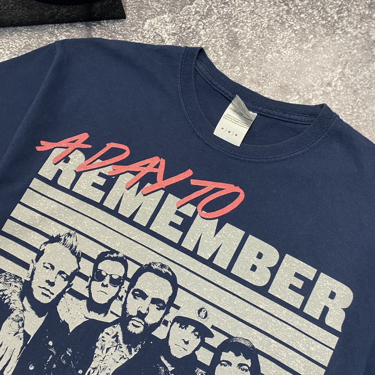 Band Tees × Vintage Vintage A Day To Remember Big Graphic logo rock band tee Size US M / EU 48-50 / 2 - 3 Thumbnail