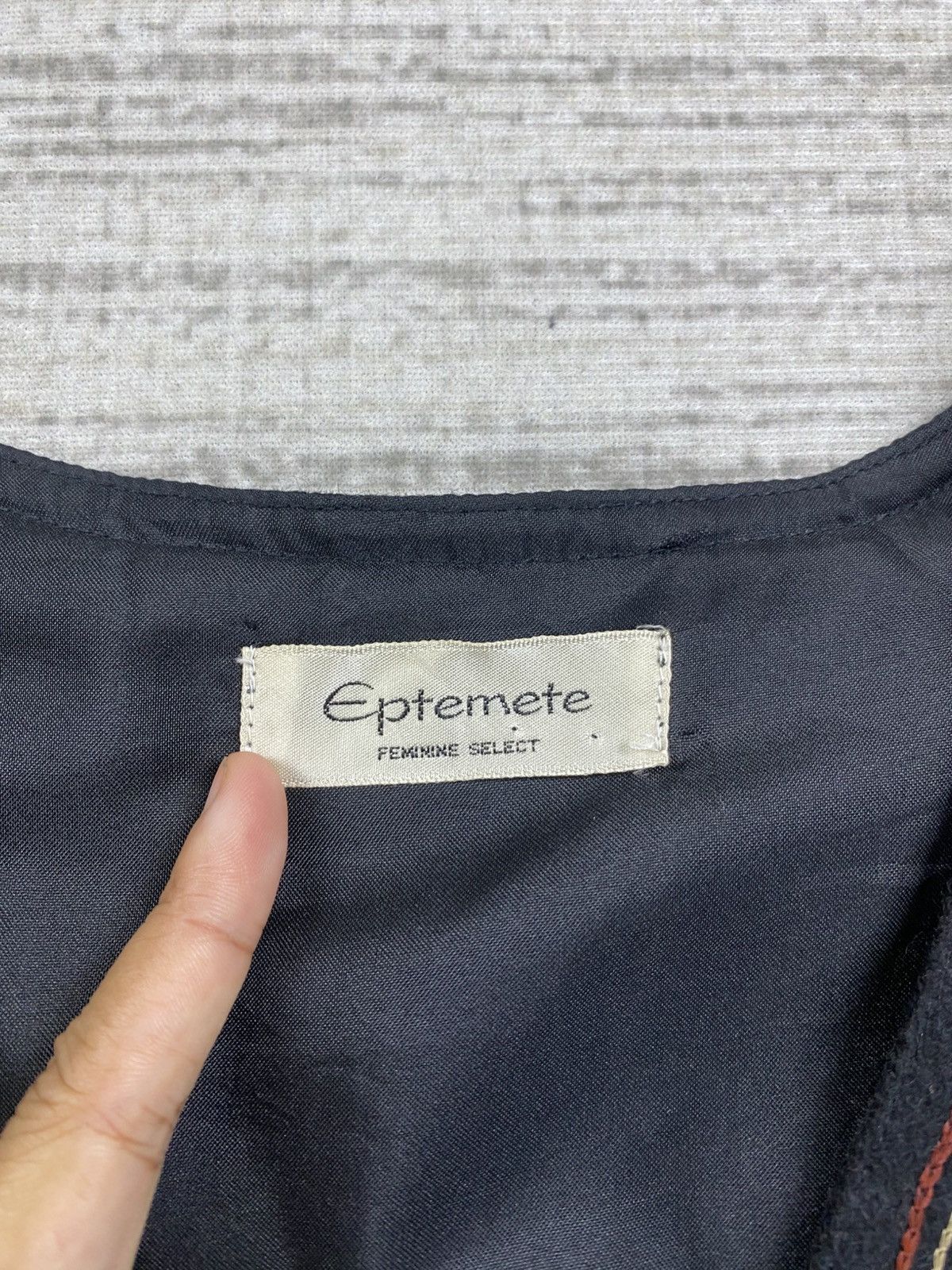 Japanese Brand × Vintage Vintage Eptemete Flower Embroidered Art Black Vest Size US M / EU 48-50 / 2 - 6 Thumbnail