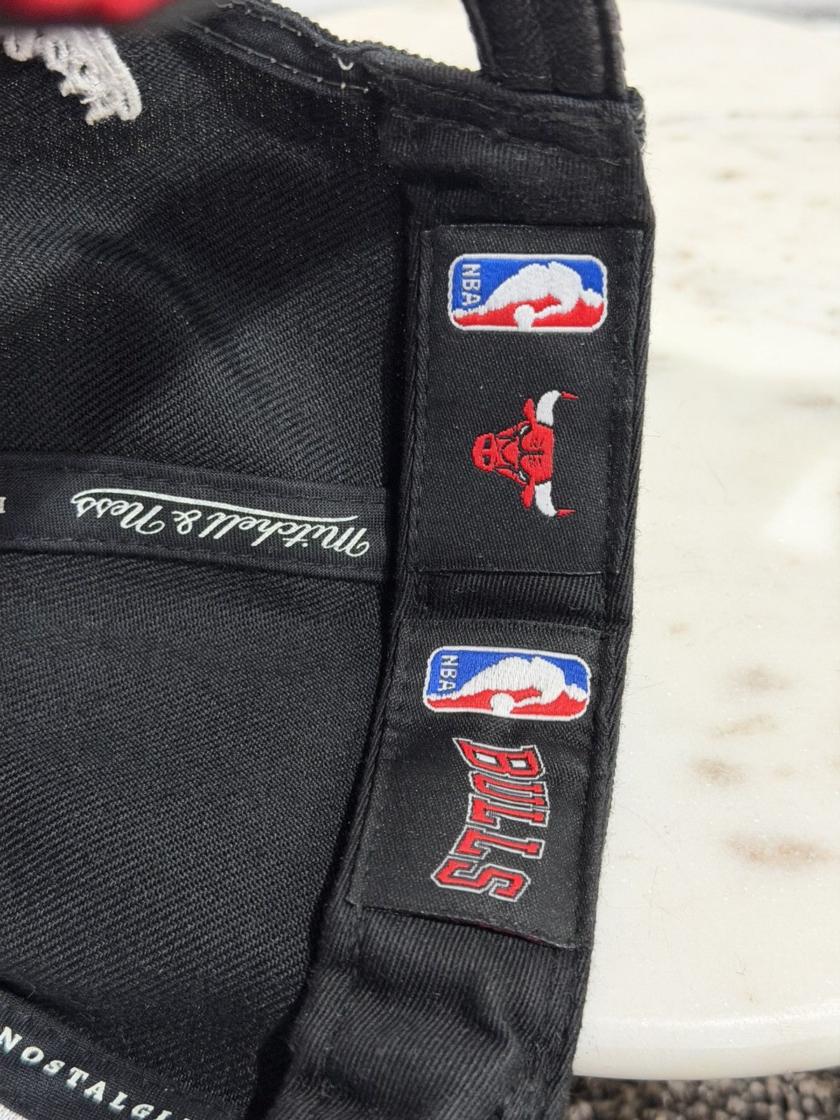 Just Don × Mitchell & Ness Just Don x Mitchell & Ness Chicago Bulls Split Red/Black Hat Size ONE SIZE - 9 Thumbnail