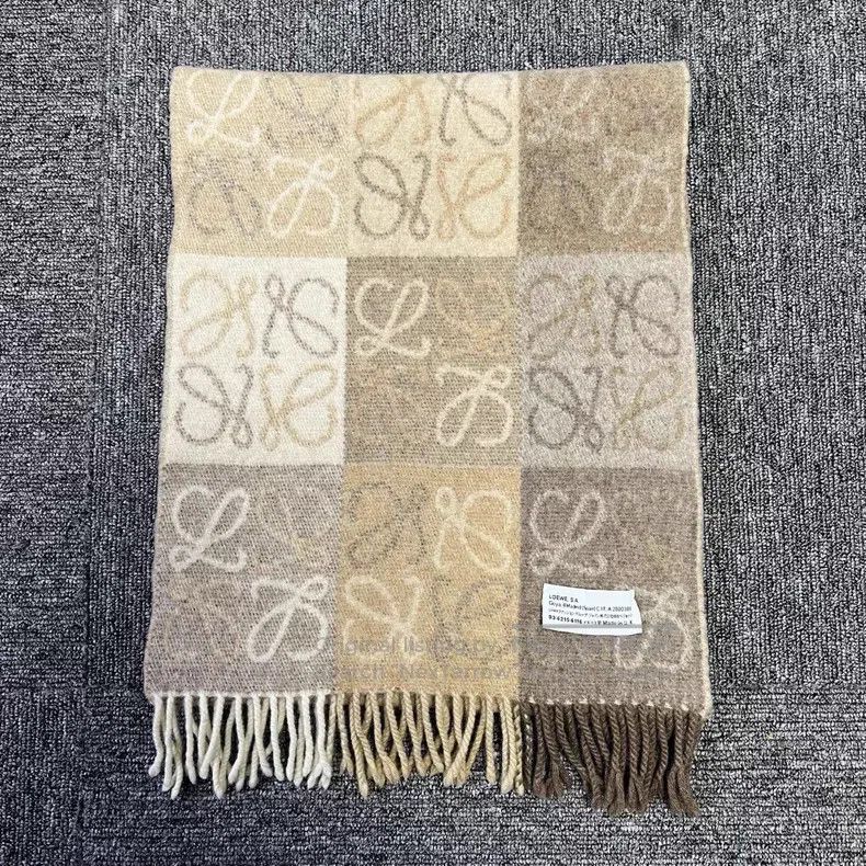 Loewe Loewe Beige checkered plaid wool and cashmere scarf Size ONE SIZE - 2 Thumbnail