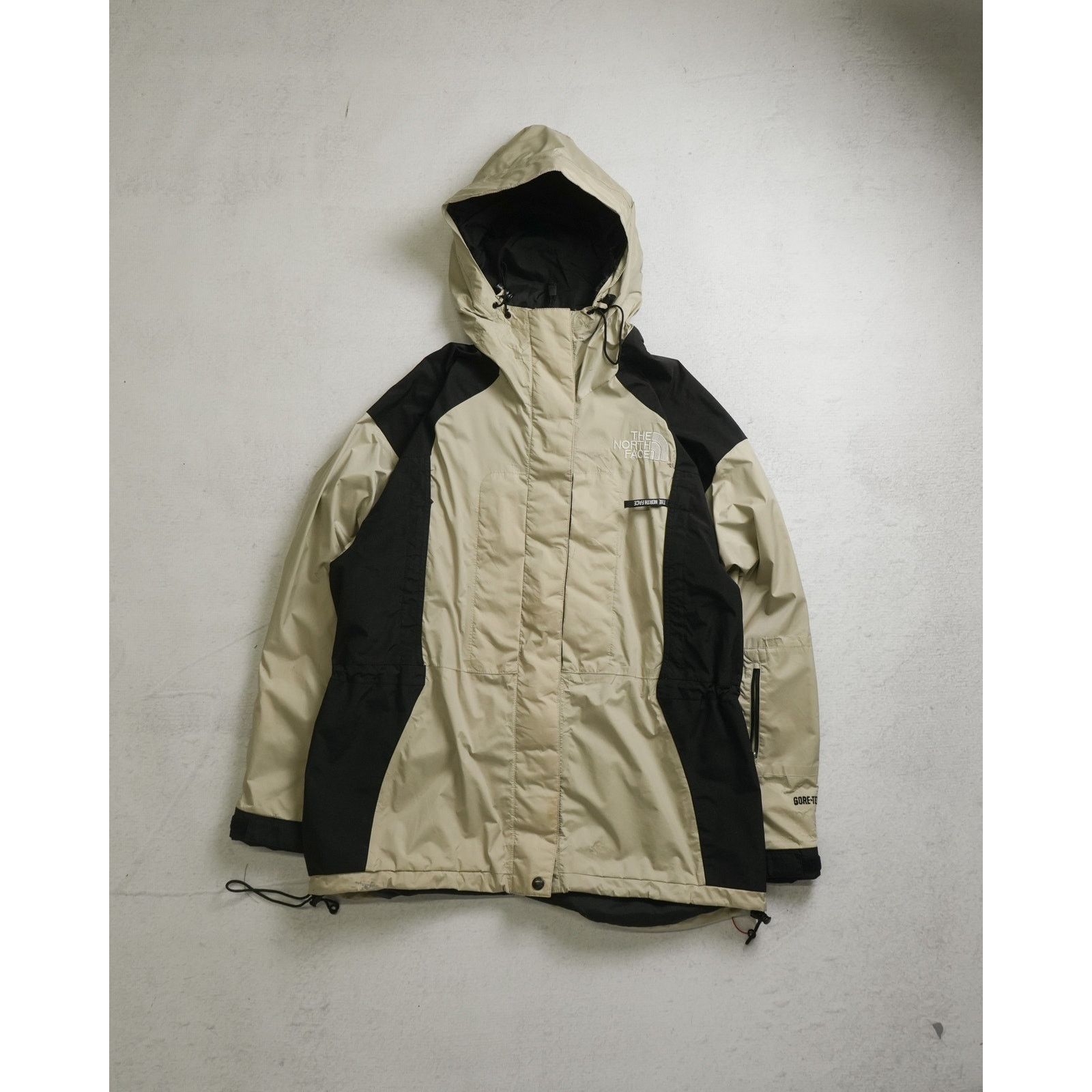 The North Face Vintage 00s The North Face Gore-Tex Jacket - Women's Medium Size M / US 6-8 / IT 42-44 - 1 Thumbnail