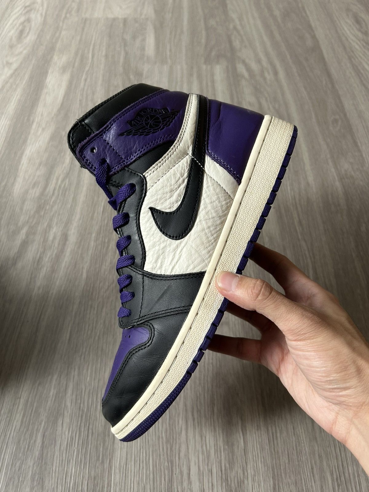Jordan Brand Air Jordan Retro 1 High OG Court Purple Size 10 Size US 10 / EU 43 - 12 Thumbnail